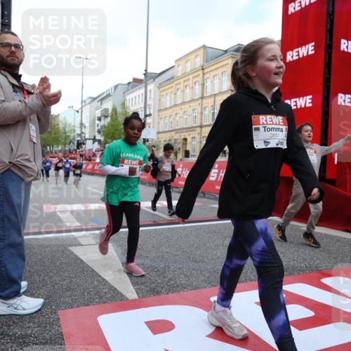 25.04.2026 - Das Zehntel Strokosch-Dieckow http://msf.ph/oto/9630820 25.04.2026 09:03:32 Ziel 1602, 1749, 1750, 1827, 2238, 2244, 2454, 2690, 2705, 2707, 3011, 3023, 3127, 3155, 3485, 3500, 3662, 3850, 3851 meine-sportfotos.de