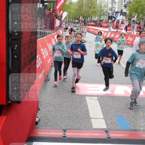 25.04.2026 - Das Zehntel Strokosch-Dieckow http://msf.ph/oto/9630823 25.04.2026 11:05:25 Ziel 5334, 5356, 5965, 5979, 6271, 6272, 6490, 6612, 7099, 7274, 7344, 7446, 7487, 7489, 7493, 7766, 7923, 8068 meine-sportfotos.de
