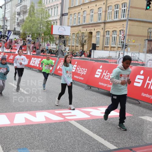 25.04.2026 - Das Zehntel Strokosch-Dieckow http://msf.ph/oto/9630831 25.04.2026 11:05:24 Ziel 5044, 5334, 5356, 5846, 5965, 6271, 6272, 6490, 7099, 7274, 7344, 7446, 7487, 7489, 7766, 7938, 8068 meine-sportfotos.de