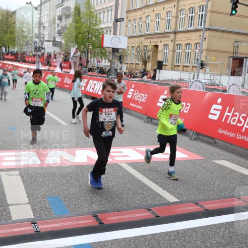 25.04.2026 - Das Zehntel Strokosch-Dieckow http://msf.ph/oto/9630854 25.04.2026 11:05:21 Ziel 5043, 5044, 5846, 5965, 5974, 6271, 6490, 7099, 7274, 7355, 7766, 7938, 8068 meine-sportfotos.de