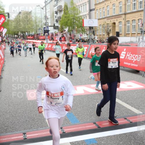 25.04.2026 - Das Zehntel Strokosch-Dieckow http://msf.ph/oto/9630858 25.04.2026 11:05:19 Ziel 5043, 5044, 5246, 5846, 5917, 5965, 5974, 6490, 7355, 7367, 7449, 7481, 7649, 7766, 7938, 8068 meine-sportfotos.de