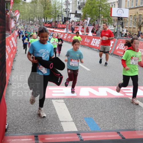 25.04.2026 - Das Zehntel Strokosch-Dieckow http://msf.ph/oto/9630862 25.04.2026 11:04:20 Ziel 5052, 5053, 5111, 5115, 5215, 5217, 5410, 5423, 5440, 5914, 5915, 5998, 6030, 6457, 6479, 6887, 7064, 7087, 7269, 7600, 7609, 7979, 7980 meine-sportfotos.de