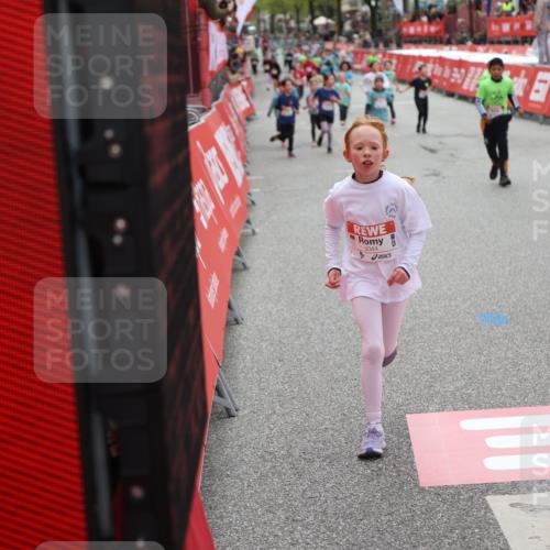 25.04.2026 - Das Zehntel Strokosch-Dieckow http://msf.ph/oto/9630866 25.04.2026 11:05:18 Ziel 5043, 5044, 5246, 5846, 5917, 5974, 6490, 7355, 7367, 7449, 7481, 7649, 7766, 7938 meine-sportfotos.de