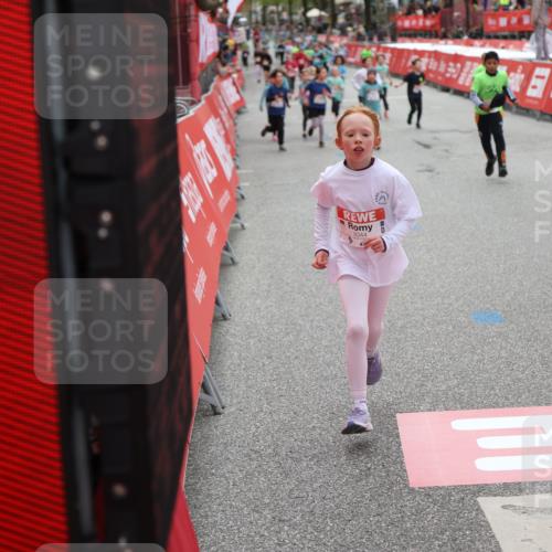 25.04.2026 - Das Zehntel Strokosch-Dieckow http://msf.ph/oto/9630867 25.04.2026 11:05:18 Ziel 5043, 5044, 5246, 5846, 5917, 5974, 6490, 7355, 7367, 7449, 7481, 7649, 7766, 7938 meine-sportfotos.de