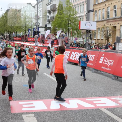 25.04.2026 - Das Zehntel Strokosch-Dieckow http://msf.ph/oto/9630878 25.04.2026 11:05:14 Ziel 5043, 5246, 5716, 5917, 6487, 6560, 7022, 7355, 7367, 7449, 7450, 7458, 7481, 7649, 7817 meine-sportfotos.de