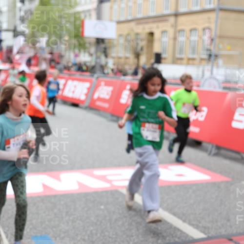 25.04.2026 - Das Zehntel Strokosch-Dieckow http://msf.ph/oto/9630883 25.04.2026 11:05:13 Ziel 5043, 5246, 5716, 5917, 6346, 6487, 6560, 7022, 7367, 7449, 7450, 7458, 7481, 7649, 7817 meine-sportfotos.de