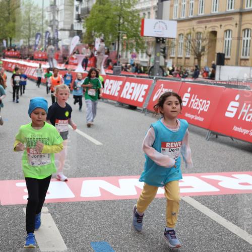 25.04.2026 - Das Zehntel Strokosch-Dieckow http://msf.ph/oto/9630886 25.04.2026 11:05:10 Ziel 5716, 6346, 6368, 6487, 6560, 6793, 6794, 6808, 7022, 7032, 7450, 7458, 7817 meine-sportfotos.de