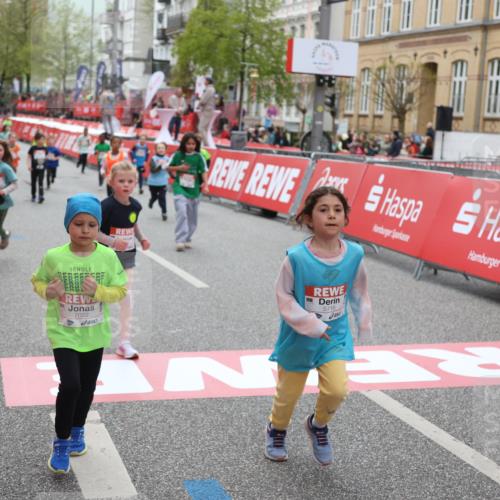 25.04.2026 - Das Zehntel Strokosch-Dieckow http://msf.ph/oto/9630889 25.04.2026 11:05:10 Ziel 5716, 6346, 6368, 6487, 6560, 6793, 6794, 6808, 7022, 7032, 7450, 7458, 7817 meine-sportfotos.de