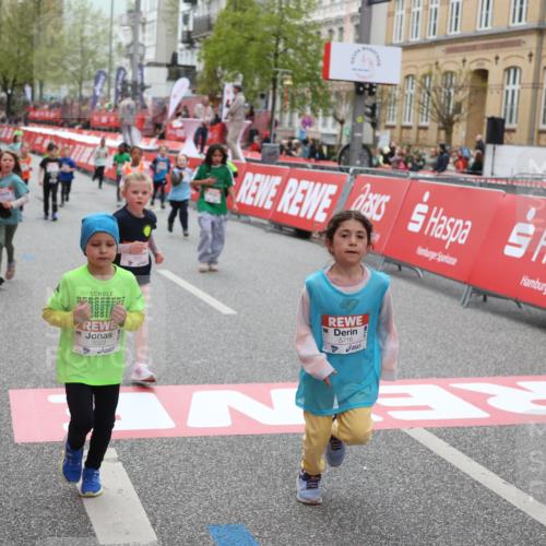 25.04.2026 - Das Zehntel Strokosch-Dieckow http://msf.ph/oto/9630891 25.04.2026 11:05:10 Ziel 5716, 6346, 6368, 6487, 6560, 6793, 6794, 6808, 7022, 7032, 7450, 7458, 7817 meine-sportfotos.de