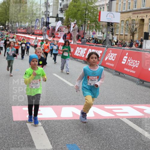 25.04.2026 - Das Zehntel Strokosch-Dieckow http://msf.ph/oto/9630894 25.04.2026 11:05:10 Ziel 5716, 6346, 6368, 6487, 6560, 6793, 6794, 6808, 7022, 7032, 7450, 7458, 7817 meine-sportfotos.de