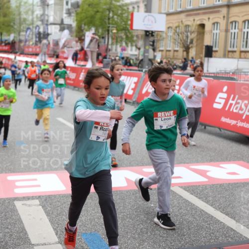 25.04.2026 - Das Zehntel Strokosch-Dieckow http://msf.ph/oto/9630903 25.04.2026 11:05:08 Ziel 5716, 6346, 6368, 6487, 6793, 6794, 6808, 7022, 7032, 7348, 7450, 7458, 7470, 7499, 7515, 7817, 7847 meine-sportfotos.de