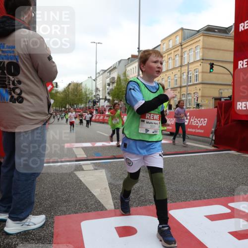 25.04.2026 - Das Zehntel Strokosch-Dieckow http://msf.ph/oto/9630909 25.04.2026 09:03:46 Ziel 1166, 1345, 1393, 1400, 2919, 2922, 3165, 3331 meine-sportfotos.de