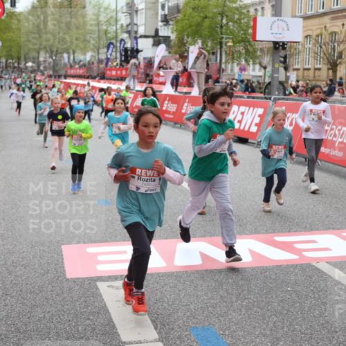 25.04.2026 - Das Zehntel Strokosch-Dieckow http://msf.ph/oto/9630911 25.04.2026 11:05:08 Ziel 5716, 6346, 6368, 6487, 6793, 6794, 6808, 7022, 7032, 7348, 7450, 7458, 7470, 7499, 7515, 7817, 7847 meine-sportfotos.de