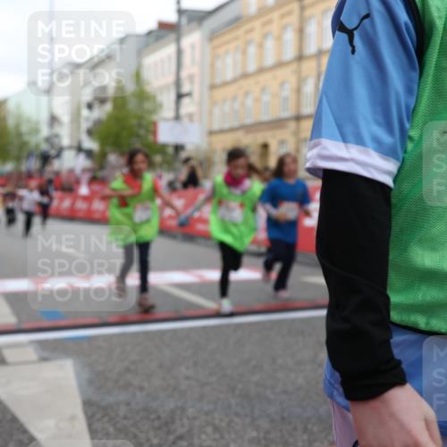 25.04.2026 - Das Zehntel Strokosch-Dieckow http://msf.ph/oto/9630914 25.04.2026 09:03:47 Ziel 1166, 1345, 1393, 1400, 2846, 2919, 2922, 3165, 3331 meine-sportfotos.de