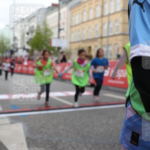 25.04.2026 - Das Zehntel Strokosch-Dieckow http://msf.ph/oto/9630916 25.04.2026 09:03:47 Ziel 1166, 1345, 1393, 1400, 2846, 2919, 2922, 3165, 3331 meine-sportfotos.de