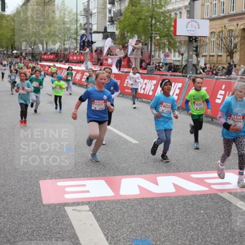 25.04.2026 - Das Zehntel Strokosch-Dieckow http://msf.ph/oto/9630929 25.04.2026 11:05:05 Ziel 6346, 6368, 6793, 6794, 6808, 7032, 7348, 7352, 7470, 7499, 7515, 7822, 7847, 7864 meine-sportfotos.de