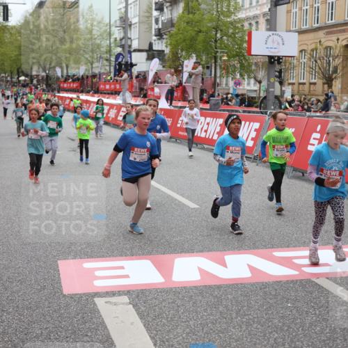25.04.2026 - Das Zehntel Strokosch-Dieckow http://msf.ph/oto/9630931 25.04.2026 11:05:05 Ziel 6346, 6368, 6793, 6794, 6808, 7032, 7348, 7352, 7470, 7499, 7515, 7822, 7847, 7864 meine-sportfotos.de