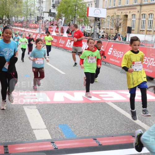 25.04.2026 - Das Zehntel Strokosch-Dieckow http://msf.ph/oto/9630933 25.04.2026 11:04:19 Ziel 5052, 5053, 5111, 5115, 5184, 5186, 5215, 5217, 5410, 5423, 5440, 5914, 5915, 5998, 6030, 6315, 6457, 6479, 6607, 6887, 7269, 7600, 7609, 7979, 7980 meine-sportfotos.de