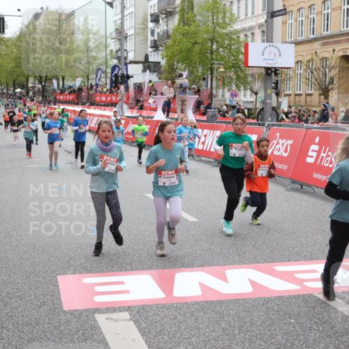 25.04.2026 - Das Zehntel Strokosch-Dieckow http://msf.ph/oto/9630937 25.04.2026 11:05:01 Ziel 5020, 5028, 5335, 5337, 5349, 5615, 6472, 6789, 6959, 7063, 7287, 7290, 7348, 7352, 7462, 7470, 7499, 7515, 7768, 7822, 7847, 7864, 7992 meine-sportfotos.de