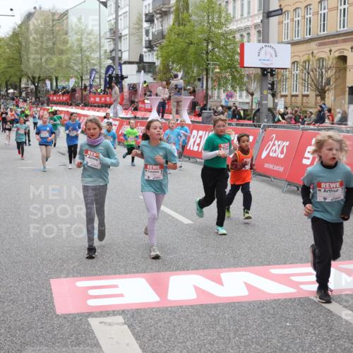 25.04.2026 - Das Zehntel Strokosch-Dieckow http://msf.ph/oto/9630942 25.04.2026 11:05:01 Ziel 5020, 5028, 5335, 5337, 5349, 5615, 6472, 6789, 6959, 7063, 7287, 7290, 7348, 7352, 7462, 7470, 7499, 7515, 7768, 7822, 7847, 7864, 7992 meine-sportfotos.de