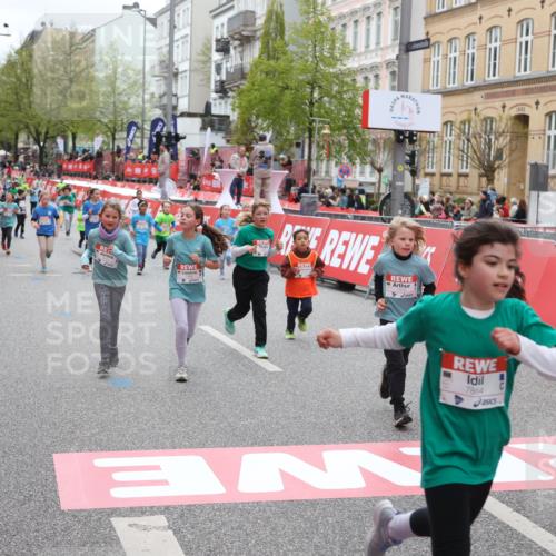 25.04.2026 - Das Zehntel Strokosch-Dieckow http://msf.ph/oto/9630943 25.04.2026 11:05:01 Ziel 5020, 5028, 5335, 5337, 5349, 5615, 6472, 6789, 6959, 7063, 7287, 7290, 7348, 7352, 7462, 7470, 7499, 7515, 7768, 7822, 7847, 7864, 7992 meine-sportfotos.de