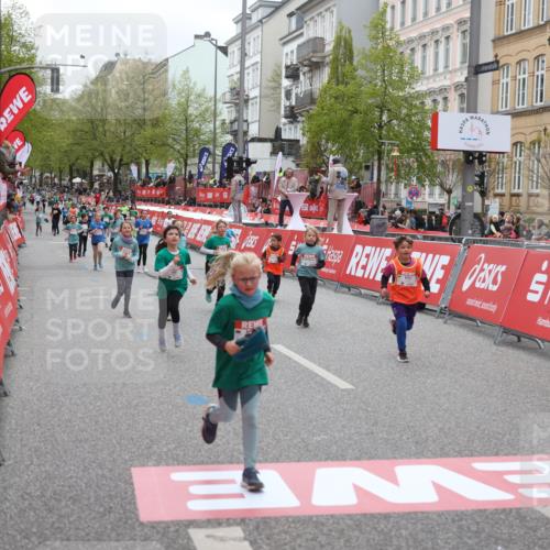 25.04.2026 - Das Zehntel Strokosch-Dieckow http://msf.ph/oto/9630949 25.04.2026 11:04:58 Ziel 5020, 5028, 5335, 5337, 5349, 5536, 5552, 5610, 5615, 5625, 5908, 6459, 6463, 6468, 6472, 6789, 6959, 7041, 7063, 7279, 7287, 7290, 7437, 7462, 7768, 7822, 7864, 7991, 7992, 7995 meine-sportfotos.de