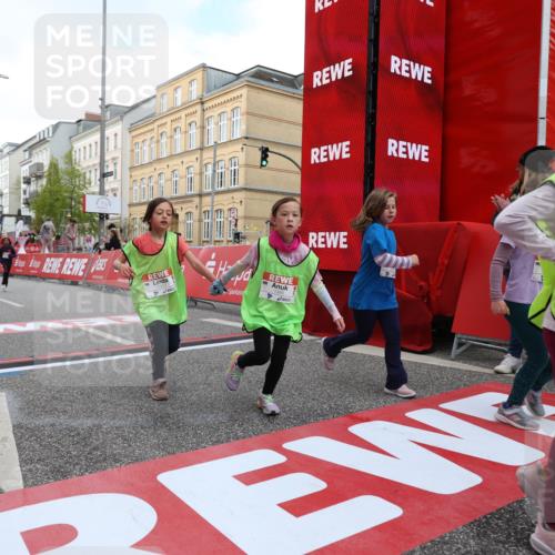 25.04.2026 - Das Zehntel Strokosch-Dieckow http://msf.ph/oto/9630951 25.04.2026 09:03:48 Ziel 1166, 1345, 1393, 1400, 2846, 2919, 2922, 3165, 3331, 3448 meine-sportfotos.de