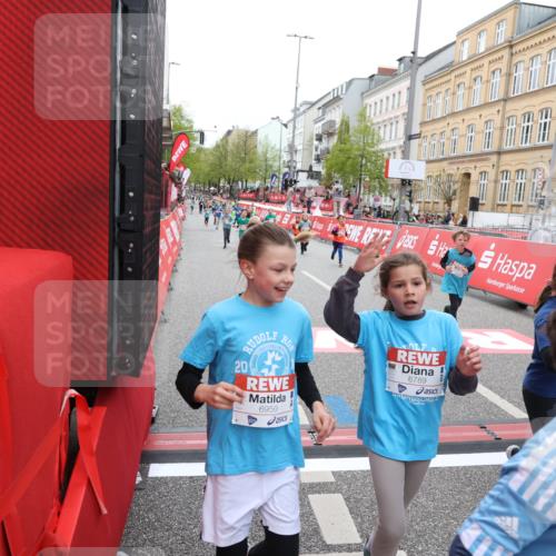 25.04.2026 - Das Zehntel Strokosch-Dieckow http://msf.ph/oto/9630953 25.04.2026 11:04:57 Ziel 5020, 5028, 5335, 5337, 5349, 5536, 5552, 5610, 5615, 5625, 5908, 6459, 6463, 6468, 6472, 6789, 6959, 7041, 7063, 7279, 7287, 7290, 7437, 7462, 7768, 7822, 7991, 7992, 7995 meine-sportfotos.de