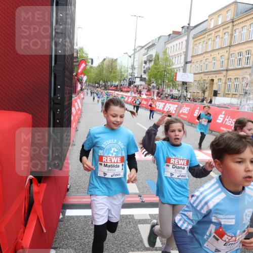 25.04.2026 - Das Zehntel Strokosch-Dieckow http://msf.ph/oto/9630955 25.04.2026 11:04:57 Ziel 5020, 5028, 5335, 5337, 5349, 5536, 5552, 5610, 5615, 5625, 5908, 6459, 6463, 6468, 6472, 6789, 6959, 7041, 7063, 7279, 7287, 7290, 7437, 7462, 7768, 7822, 7991, 7992, 7995 meine-sportfotos.de