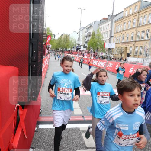 25.04.2026 - Das Zehntel Strokosch-Dieckow http://msf.ph/oto/9630956 25.04.2026 11:04:57 Ziel 5020, 5028, 5335, 5337, 5349, 5536, 5552, 5610, 5615, 5625, 5908, 6459, 6463, 6468, 6472, 6789, 6959, 7041, 7063, 7279, 7287, 7290, 7437, 7462, 7768, 7822, 7991, 7992, 7995 meine-sportfotos.de