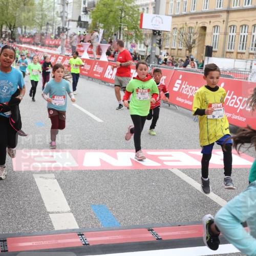 25.04.2026 - Das Zehntel Strokosch-Dieckow http://msf.ph/oto/9630961 25.04.2026 11:04:19 Ziel 5052, 5053, 5111, 5115, 5184, 5186, 5215, 5217, 5410, 5423, 5440, 5914, 5915, 5998, 6030, 6315, 6457, 6479, 6607, 6887, 7269, 7600, 7609, 7979, 7980 meine-sportfotos.de