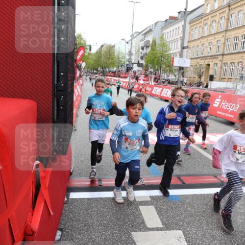 25.04.2026 - Das Zehntel Strokosch-Dieckow http://msf.ph/oto/9630967 25.04.2026 11:04:57 Ziel 5020, 5028, 5335, 5337, 5349, 5536, 5552, 5610, 5615, 5625, 5908, 6459, 6463, 6468, 6472, 6789, 6959, 7041, 7063, 7279, 7287, 7290, 7437, 7462, 7768, 7822, 7991, 7992, 7995 meine-sportfotos.de