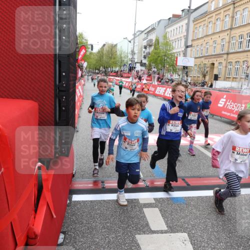 25.04.2026 - Das Zehntel Strokosch-Dieckow http://msf.ph/oto/9630970 25.04.2026 11:04:56 Ziel 5020, 5028, 5335, 5337, 5349, 5536, 5542, 5552, 5610, 5615, 5625, 5908, 6459, 6463, 6468, 6472, 6789, 6959, 7041, 7063, 7279, 7287, 7290, 7437, 7462, 7768, 7991, 7992, 7995 meine-sportfotos.de