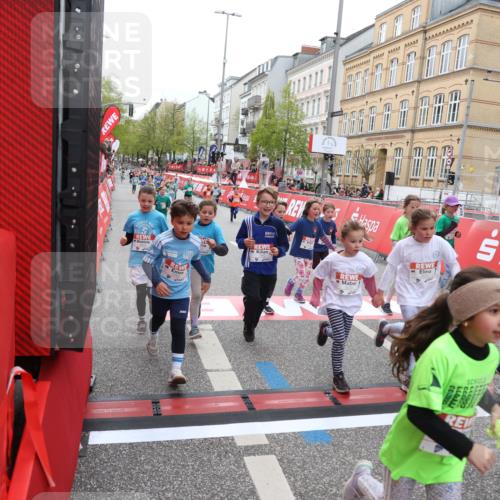 25.04.2026 - Das Zehntel Strokosch-Dieckow http://msf.ph/oto/9630971 25.04.2026 11:04:56 Ziel 5020, 5028, 5335, 5337, 5349, 5536, 5542, 5552, 5610, 5615, 5625, 5908, 6459, 6463, 6468, 6472, 6789, 6959, 7041, 7063, 7279, 7287, 7290, 7437, 7462, 7768, 7991, 7992, 7995 meine-sportfotos.de