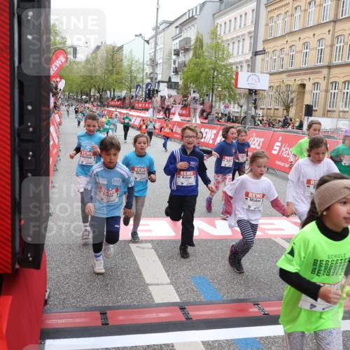 25.04.2026 - Das Zehntel Strokosch-Dieckow http://msf.ph/oto/9630976 25.04.2026 11:04:56 Ziel 5020, 5028, 5335, 5337, 5349, 5536, 5542, 5552, 5610, 5615, 5625, 5908, 6459, 6463, 6468, 6472, 6789, 6959, 7041, 7063, 7279, 7287, 7290, 7437, 7462, 7768, 7991, 7992, 7995 meine-sportfotos.de
