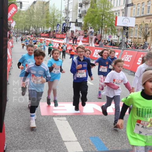 25.04.2026 - Das Zehntel Strokosch-Dieckow http://msf.ph/oto/9630979 25.04.2026 11:04:56 Ziel 5020, 5028, 5335, 5337, 5349, 5536, 5542, 5552, 5610, 5615, 5625, 5908, 6459, 6463, 6468, 6472, 6789, 6959, 7041, 7063, 7279, 7287, 7290, 7437, 7462, 7768, 7991, 7992, 7995 meine-sportfotos.de