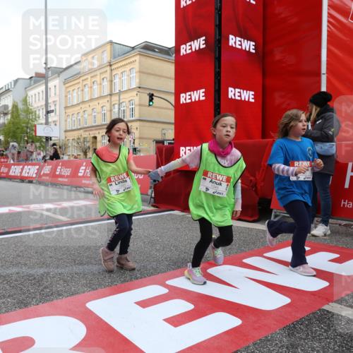 25.04.2026 - Das Zehntel Strokosch-Dieckow http://msf.ph/oto/9630980 25.04.2026 09:03:48 Ziel 1166, 1345, 1393, 1400, 2846, 2919, 2922, 3165, 3331, 3448 meine-sportfotos.de