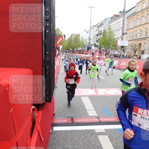 25.04.2026 - Das Zehntel Strokosch-Dieckow http://msf.ph/oto/9631002 25.04.2026 11:04:54 Ziel 5020, 5028, 5536, 5542, 5552, 5610, 5625, 5908, 6459, 6463, 6468, 6789, 6959, 7041, 7063, 7279, 7287, 7290, 7437, 7462, 7768, 7991, 7992, 7995 meine-sportfotos.de