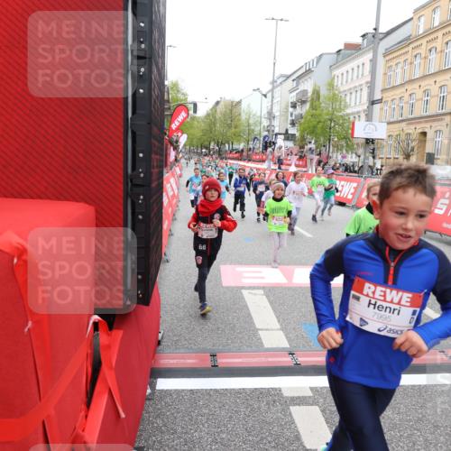25.04.2026 - Das Zehntel Strokosch-Dieckow http://msf.ph/oto/9631004 25.04.2026 11:04:54 Ziel 5020, 5028, 5536, 5542, 5552, 5610, 5625, 5908, 6459, 6463, 6468, 6789, 6959, 7041, 7063, 7279, 7287, 7290, 7437, 7462, 7768, 7991, 7992, 7995 meine-sportfotos.de