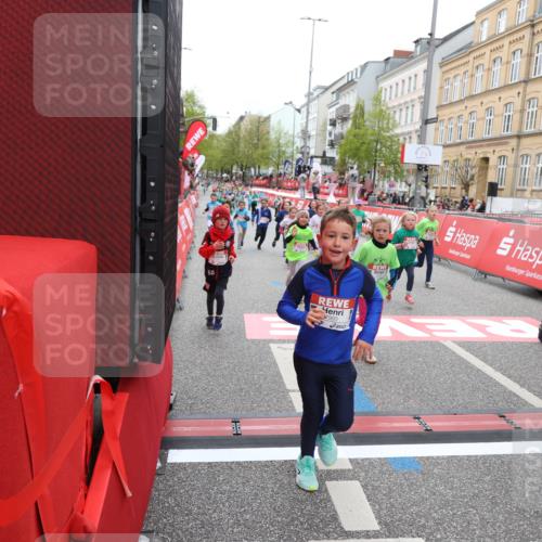 25.04.2026 - Das Zehntel Strokosch-Dieckow http://msf.ph/oto/9631006 25.04.2026 11:04:54 Ziel 5020, 5028, 5536, 5542, 5552, 5610, 5625, 5908, 6459, 6463, 6468, 6789, 6959, 7041, 7063, 7279, 7287, 7290, 7437, 7462, 7768, 7991, 7992, 7995 meine-sportfotos.de