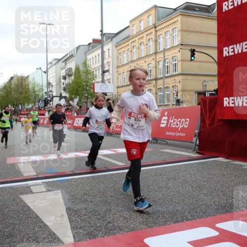 25.04.2026 - Das Zehntel Strokosch-Dieckow http://msf.ph/oto/9631013 25.04.2026 09:03:51 Ziel 1058, 1345, 1393, 1400, 2695, 2846, 2919, 2922, 3004, 3036, 3165, 3218, 3448, 3457 meine-sportfotos.de