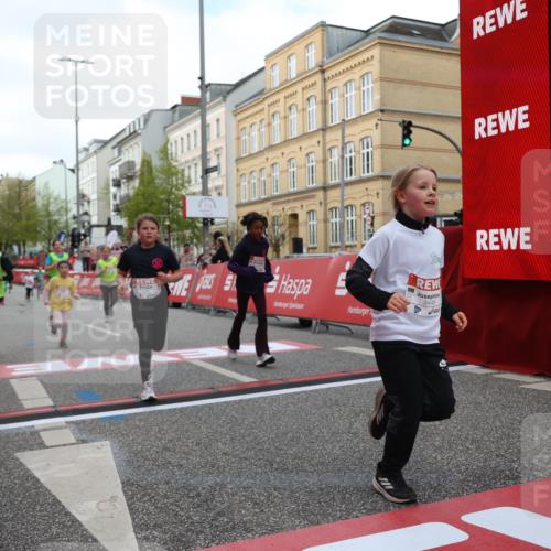 25.04.2026 - Das Zehntel Strokosch-Dieckow http://msf.ph/oto/9631027 25.04.2026 09:03:51 Ziel 1058, 1345, 1393, 1400, 2695, 2846, 2919, 2922, 3004, 3036, 3165, 3218, 3448, 3457 meine-sportfotos.de