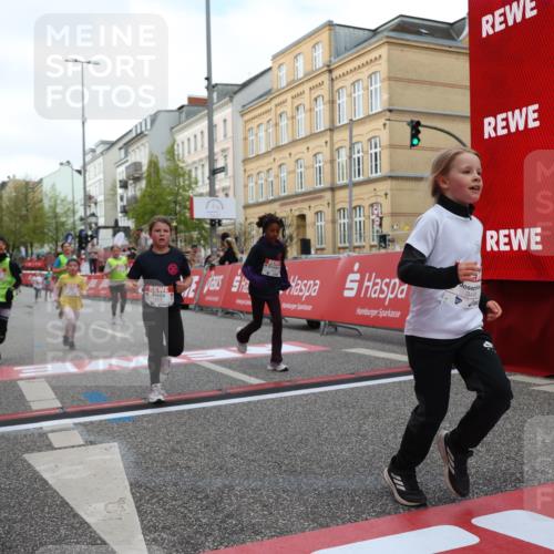 25.04.2026 - Das Zehntel Strokosch-Dieckow http://msf.ph/oto/9631032 25.04.2026 09:03:52 Ziel 1058, 1345, 1393, 1400, 2695, 2846, 2919, 2922, 3004, 3036, 3218, 3235, 3448, 3457 meine-sportfotos.de