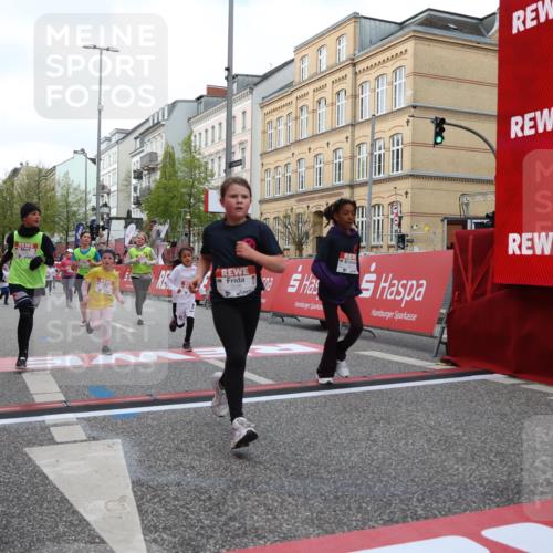 25.04.2026 - Das Zehntel Strokosch-Dieckow http://msf.ph/oto/9631037 25.04.2026 09:03:52 Ziel 1058, 1345, 1393, 1400, 2695, 2846, 2919, 2922, 3004, 3036, 3218, 3235, 3448, 3457 meine-sportfotos.de