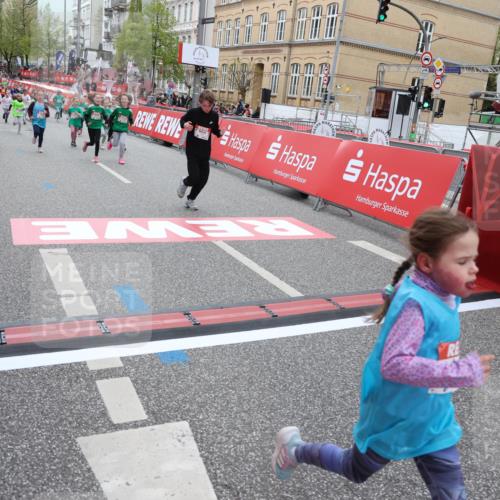 25.04.2026 - Das Zehntel Strokosch-Dieckow http://msf.ph/oto/9631047 25.04.2026 11:04:49 Ziel 5533, 5542, 6704, 6792, 6804, 6879, 7023, 7069, 7084 meine-sportfotos.de