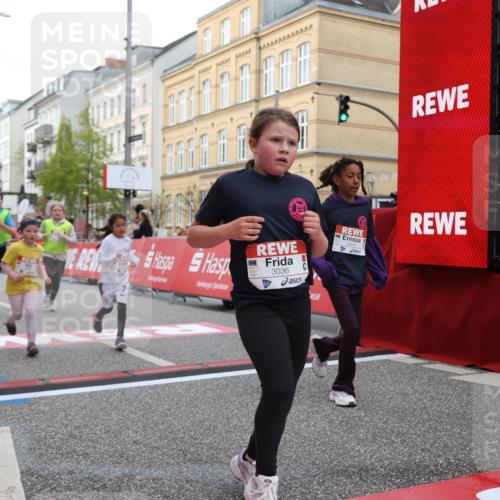 25.04.2026 - Das Zehntel Strokosch-Dieckow http://msf.ph/oto/9631058 25.04.2026 09:03:53 Ziel 1058, 1393, 1400, 2695, 2846, 2922, 3004, 3036, 3218, 3235, 3448, 3457 meine-sportfotos.de