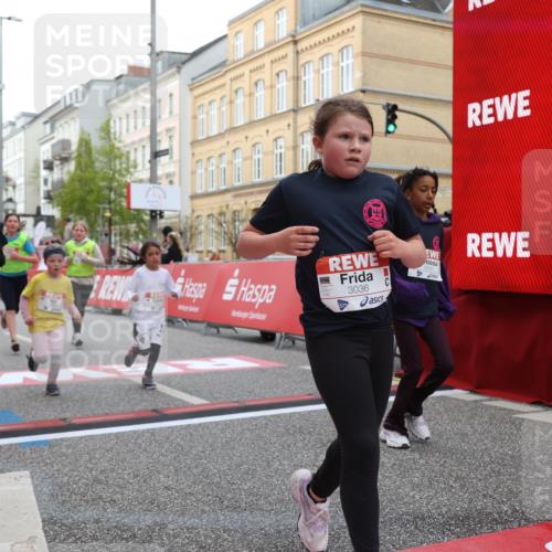 25.04.2026 - Das Zehntel Strokosch-Dieckow http://msf.ph/oto/9631064 25.04.2026 09:03:53 Ziel 1058, 1393, 1400, 2695, 2846, 2922, 3004, 3036, 3218, 3235, 3448, 3457 meine-sportfotos.de