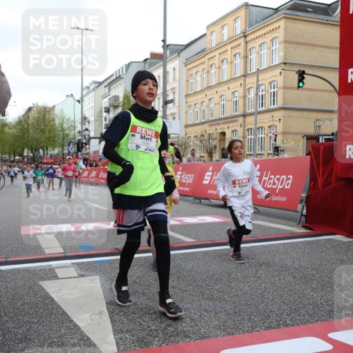 25.04.2026 - Das Zehntel Strokosch-Dieckow http://msf.ph/oto/9631070 25.04.2026 09:03:54 Ziel 1058, 2695, 2846, 3004, 3036, 3218, 3235, 3448, 3457 meine-sportfotos.de
