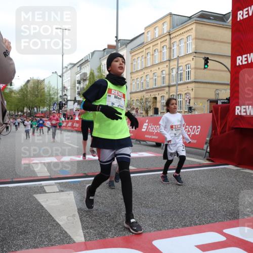 25.04.2026 - Das Zehntel Strokosch-Dieckow http://msf.ph/oto/9631080 25.04.2026 09:03:54 Ziel 1058, 2695, 2846, 3004, 3036, 3218, 3235, 3448, 3457 meine-sportfotos.de