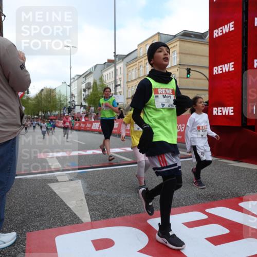25.04.2026 - Das Zehntel Strokosch-Dieckow http://msf.ph/oto/9631095 25.04.2026 09:03:54 Ziel 1058, 2695, 2846, 3004, 3036, 3218, 3235, 3448, 3457 meine-sportfotos.de